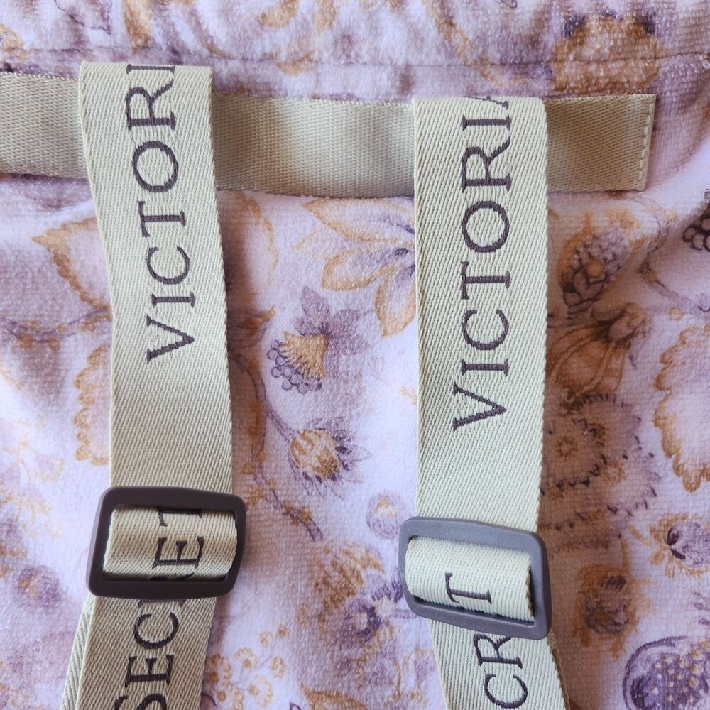 Victoria’s Secret Packable Beach Blanket Backpack Purple Floral Terry Cloth Tote - Picture 9 of 10